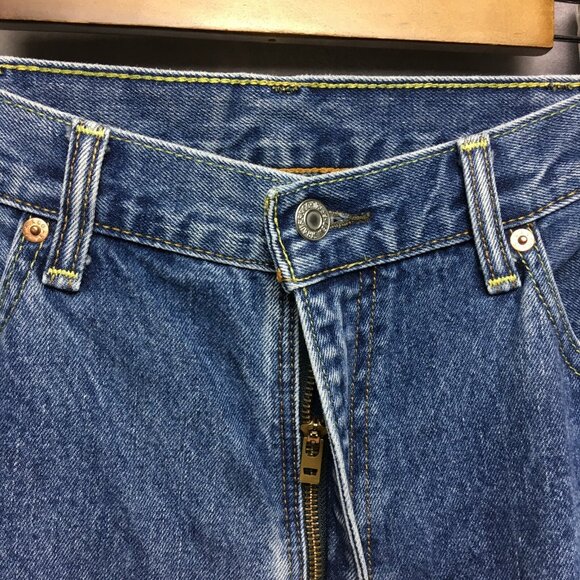 Levis Mens Jeans 550 Relaxed Fit Blue size 38x30 Cotton Denim Zipper Fly - Picture 8 of 10